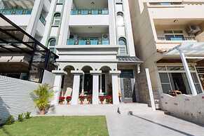 Pandora Elevator B&B