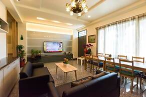 Pandora Elevator B&B