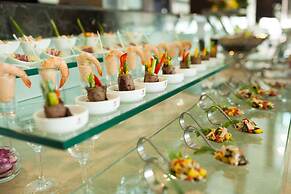 Royale Signature Hotel