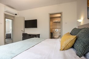 Yaya Hotel and Apartments