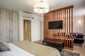 Yaya Hotel and Apartments
