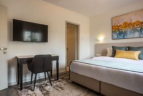 Yaya Hotel and Apartments