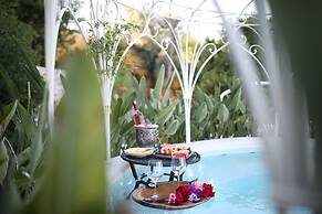 Villa Taraca Alacati Romantik Hotel