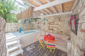 Villa Taraca Alacati Romantik Hotel