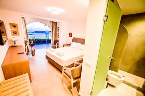 Kratiras View Luxury Suites