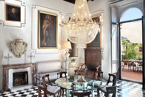 Arnaboldi Palace