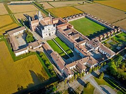 Arnaboldi Palace