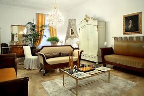 Arnaboldi Palace