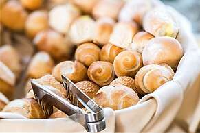 Carlton Plaza Baobá