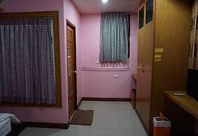 The Boss Grand Tower Hotel