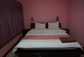 The Boss Grand Tower Hotel