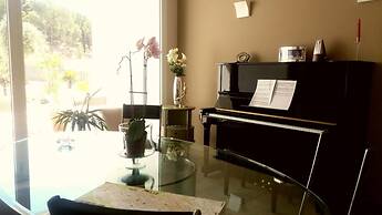 B&B Sorahnia Design House