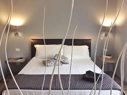 B&B Sorahnia Design House