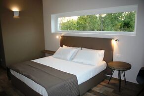 B&B Sorahnia Design House