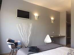 B&B Sorahnia Design House