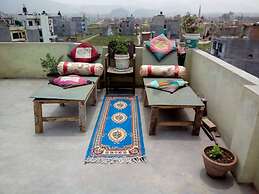 Everest Home Stay Apartment