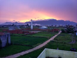 Everest Home Stay Apartment