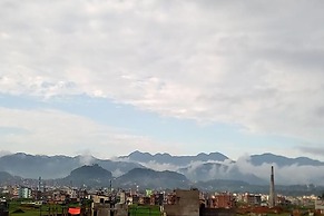 Everest Home Stay Apartment