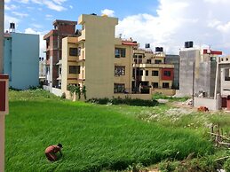 Everest Home Stay Apartment