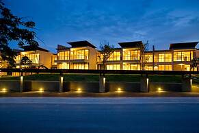 Palm Crescent Huahin Resort