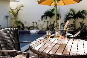 Ahman Suite Villa Sumuide