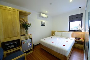 Blue Hanoi Inn Luxury Hotel