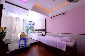 Blue Hanoi Inn Luxury Hotel