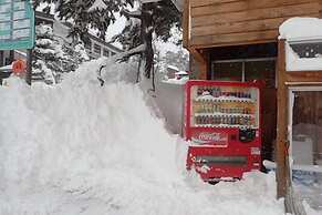 Hakuba Cortina Backpackers - Hostel