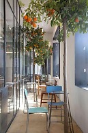 Bed and Boarding - Hostel