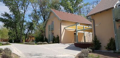 Kenese-Völgye Villahotel