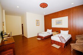 Royal Emerald River View Resort