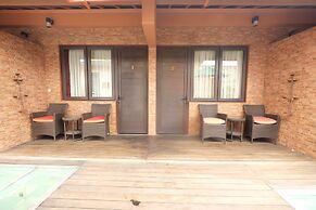 Manzelejepun Villa & Pavilion