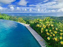 Golden Pineapple Villas