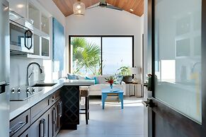 Golden Pineapple Villas