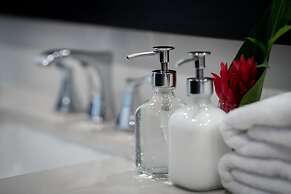 Golden Pineapple Villas