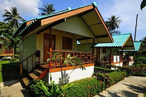 Green Cottage Beach Resort