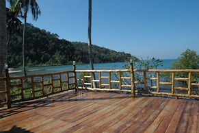 Green Cottage Beach Resort