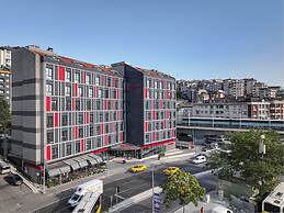 Ramada by Wyndham Istanbul Alibeykoy