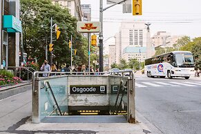 QuickStay - Class in Yorkville (Yonge & Bloor)