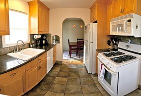 3-Bedroom Cottage Near Sugarhouse Park