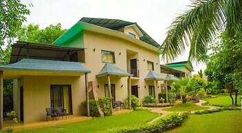 Clarissa Resort