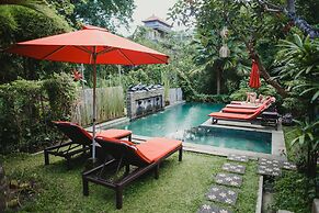 Desak Putu Putra Hidden