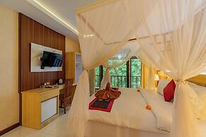 Desak Putu Putra Hidden