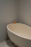 Desak Putu Putra Hidden