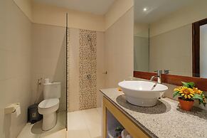 Desak Putu Putra Hidden