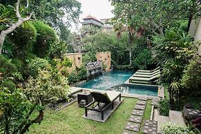 Desak Putu Putra Hidden