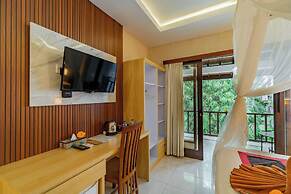 Desak Putu Putra Hidden