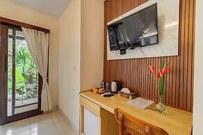 Desak Putu Putra Hidden