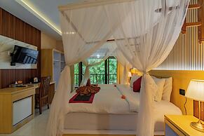 Desak Putu Putra Hidden