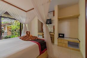 Desak Putu Putra Hidden